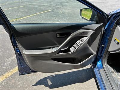 2016 Hyundai ELANTRA SE   - Photo 11 - Winchester, VA 22601