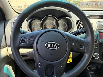 2012 Kia Forte EX   - Photo 17 - Winchester, VA 22601