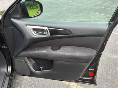 2014 Nissan Pathfinder S - Photo 13 - Winchester, VA 22601