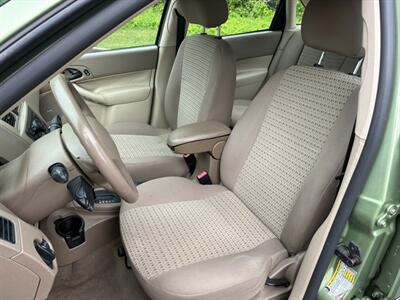 2007 Ford Focus ZX4 S - Photo 12 - Winchester, VA 22601
