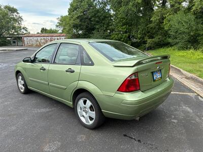 2007 Ford Focus ZX4 S - Photo 6 - Winchester, VA 22601