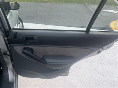 2001 Honda Civic LX   - Photo 11 - Winchester, VA 22601