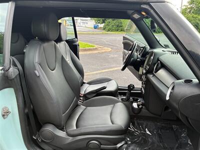 2012 MINI Cooper Convertible - Photo 11 - Winchester, VA 22601