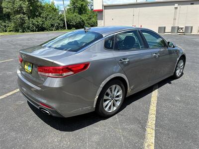 2016 Kia Optima EX   - Photo 8 - Winchester, VA 22601