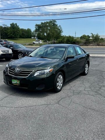 2010 Toyota Camry LE   - Photo 1 - Winchester, VA 22601