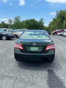 2010 Toyota Camry LE   - Photo 3 - Winchester, VA 22601