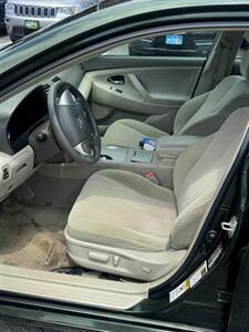 2010 Toyota Camry LE   - Photo 7 - Winchester, VA 22601