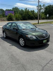 2010 Toyota Camry LE   - Photo 2 - Winchester, VA 22601
