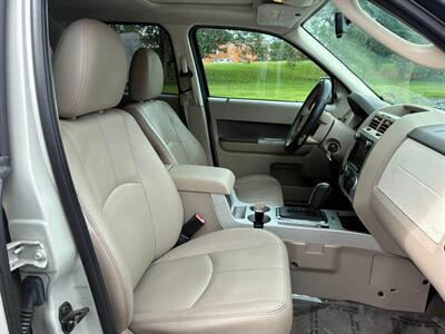 2009 Mercury Mariner Premier V6 - Photo 14 - Winchester, VA 22601
