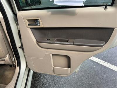 2009 Mercury Mariner Premier V6 - Photo 11 - Winchester, VA 22601