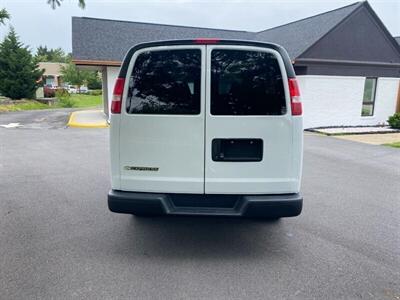 2018 Chevrolet Express LS 3500   - Photo 5 - Winchester, VA 22601
