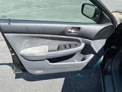 2005 Honda Accord LX - Photo 13 - Winchester, VA 22601