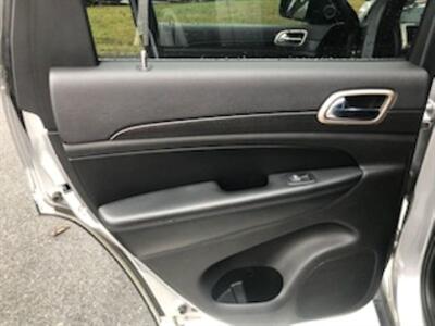 2017 Jeep Grand Cherokee Laredo 75th Anniversary - Photo 15 - Winchester, VA 22601