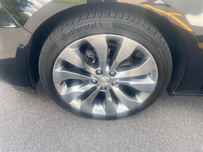 2017 Chevrolet Malibu Premier   - Photo 8 - Winchester, VA 22601