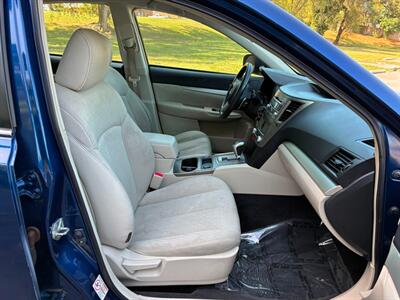 2011 Subaru Legacy 2.5i Premium   - Photo 9 - Winchester, VA 22601