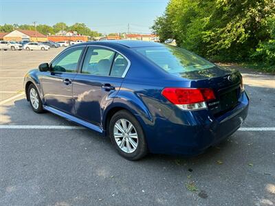 2011 Subaru Legacy 2.5i Premium   - Photo 4 - Winchester, VA 22601