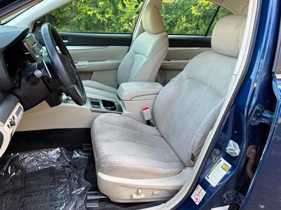 2011 Subaru Legacy 2.5i Premium   - Photo 7 - Winchester, VA 22601