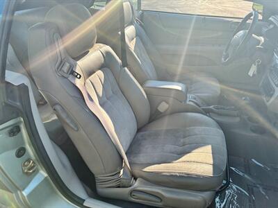 2005 Chrysler Sebring Touring - Photo 10 - Winchester, VA 22601