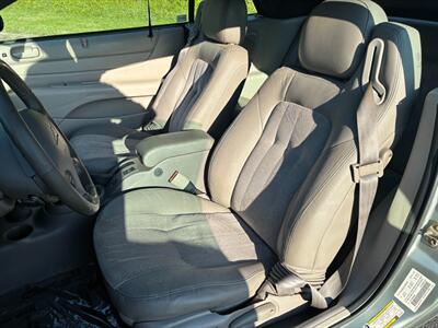 2005 Chrysler Sebring Touring - Photo 12 - Winchester, VA 22601