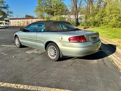 2005 Chrysler Sebring Touring - Photo 5 - Winchester, VA 22601