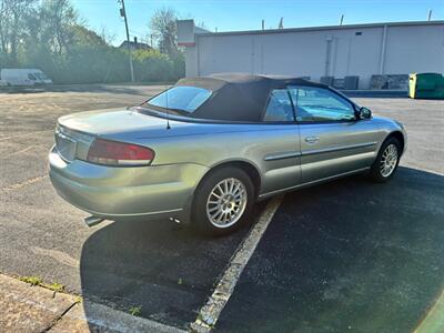 2005 Chrysler Sebring Touring - Photo 4 - Winchester, VA 22601