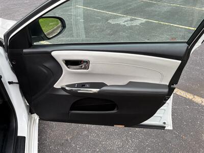 2018 Toyota Avalon XLE   - Photo 8 - Winchester, VA 22601