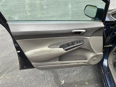 2011 Honda Civic LX - Photo 8 - Winchester, VA 22601