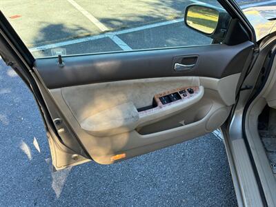 2003 Honda Accord EX - Photo 9 - Winchester, VA 22601