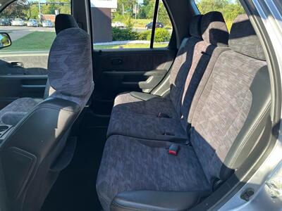 2002 Honda CR-V LX   - Photo 10 - Winchester, VA 22601