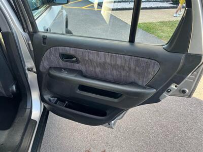 2002 Honda CR-V LX   - Photo 11 - Winchester, VA 22601