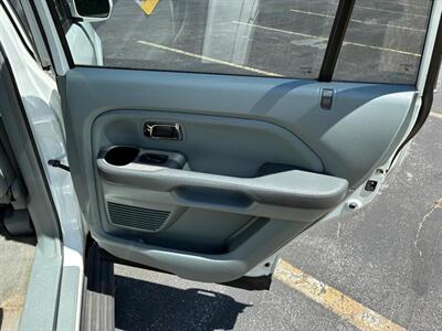 2005 Honda Pilot EX-L   - Photo 14 - Winchester, VA 22601
