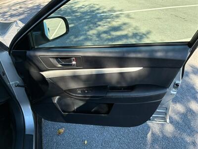 2010 Subaru Outback 2.5i Premium - Photo 7 - Winchester, VA 22601