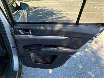 2010 Subaru Outback 2.5i Premium - Photo 11 - Winchester, VA 22601