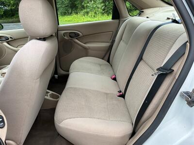 2004 Ford Focus SE   - Photo 16 - Winchester, VA 22601