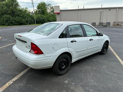 2004 Ford Focus SE   - Photo 4 - Winchester, VA 22601