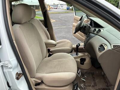 2004 Ford Focus SE   - Photo 14 - Winchester, VA 22601