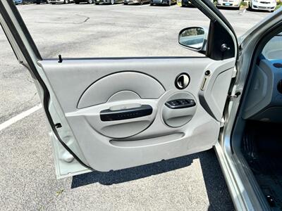 2005 Chevrolet Aveo LT   - Photo 10 - Winchester, VA 22601