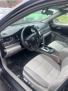 2012 Toyota Camry LE - Photo 5 - Winchester, VA 22601