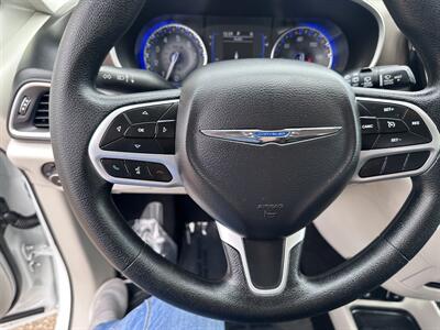 2019 Chrysler Pacifica Touring Plus   - Photo 14 - Amarillo, TX 79109