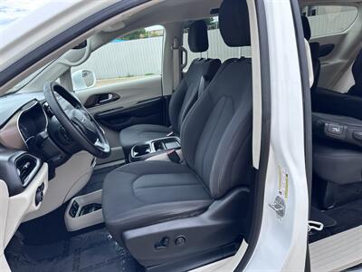 2019 Chrysler Pacifica Touring Plus   - Photo 10 - Amarillo, TX 79109