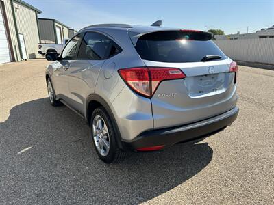 2017 Honda HR-V EX-L w/Navi - Photo 2 - Amarillo, TX 79109