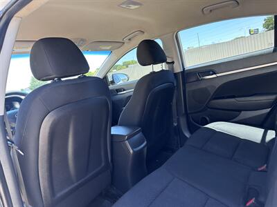 2020 Hyundai ELANTRA SEL   - Photo 8 - Amarillo, TX 79109