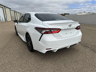 2021 Toyota Camry SE - Photo 2 - Amarillo, TX 79109