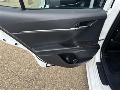 2021 Toyota Camry SE - Photo 6 - Amarillo, TX 79109
