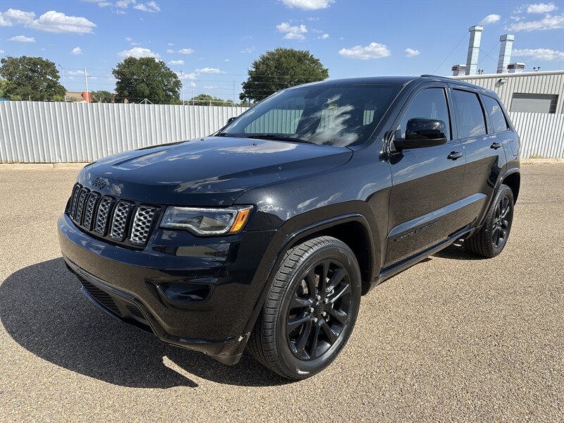2020 Jeep Grand Cherokee Altitude   - Photo 1 - Amarillo, TX 79109
