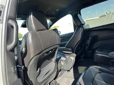 2025 Chrysler Pacifica Select   - Photo 7 - Amarillo, TX 79109