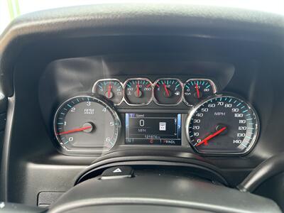 2018 Chevrolet Suburban LT   - Photo 18 - Amarillo, TX 79109