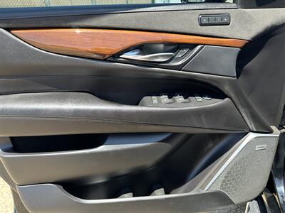 2019 Cadillac Escalade ESV Premium Luxury   - Photo 6 - Amarillo, TX 79109