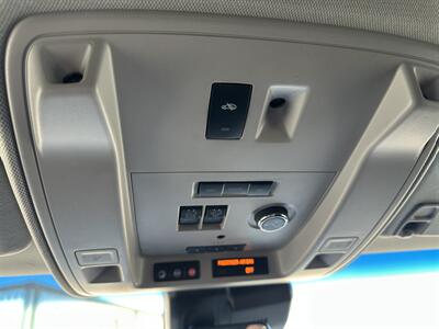 2019 Cadillac Escalade ESV Premium Luxury   - Photo 17 - Amarillo, TX 79109