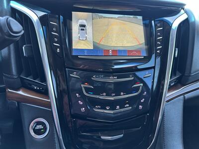 2019 Cadillac Escalade ESV Premium Luxury   - Photo 16 - Amarillo, TX 79109